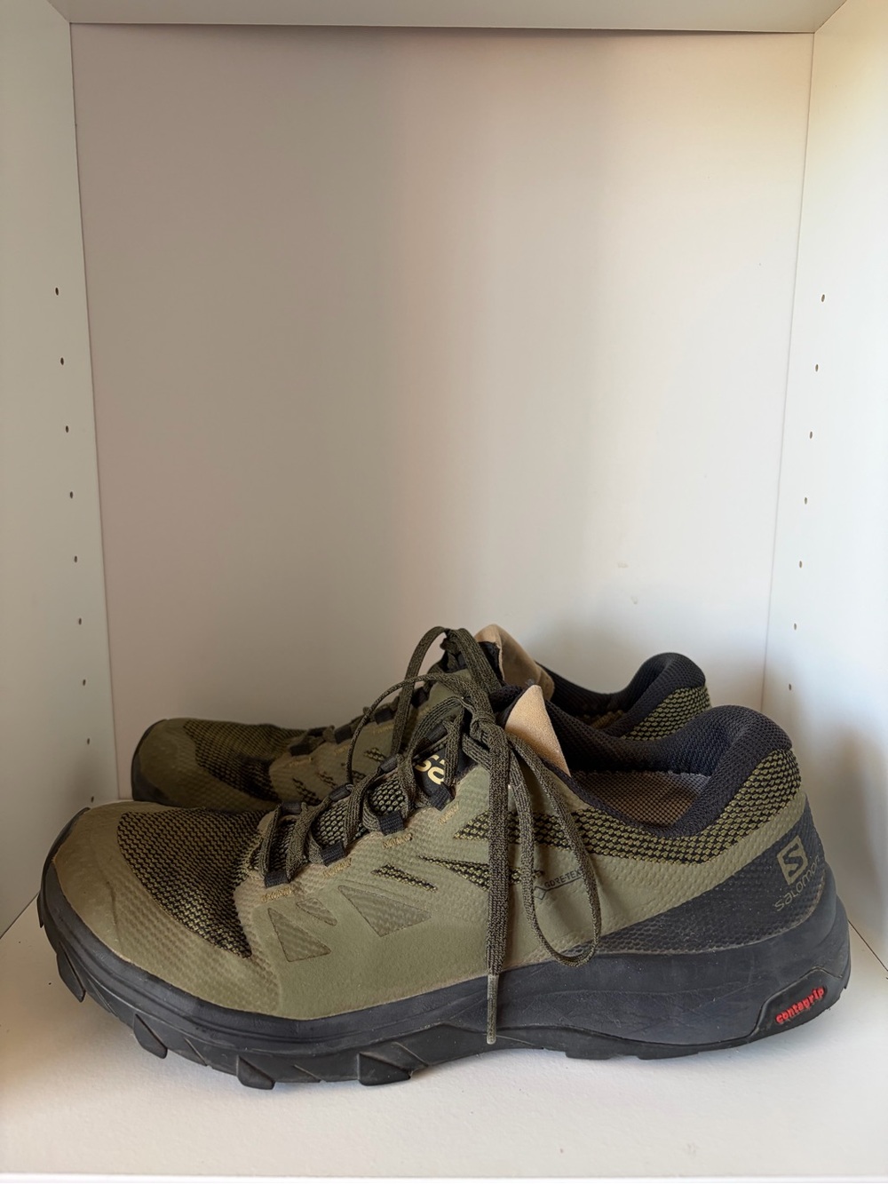 Salomon Outline Low GTX Trail Running Hiking Shoes Olive Black Mens Size 10